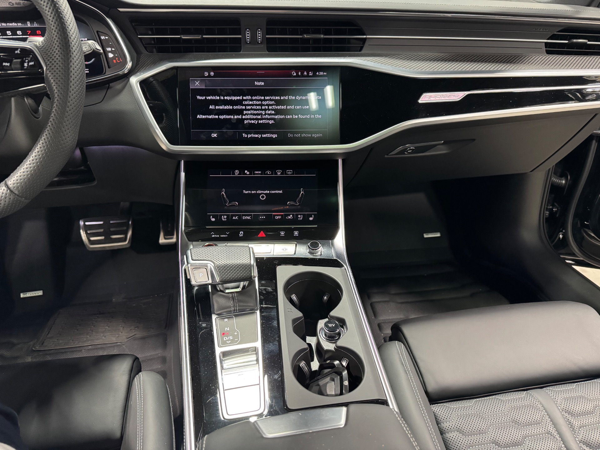 2024 Audi RS 6 Avant Performance photo 45