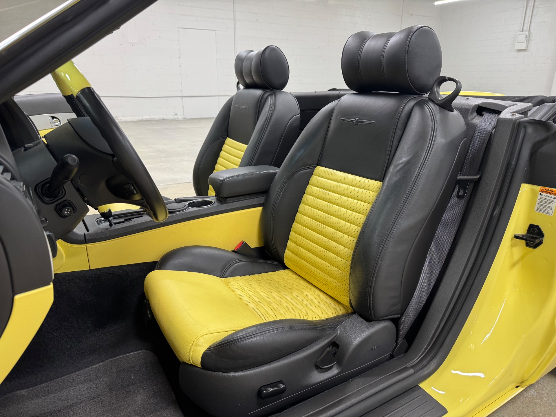 2002 Ford Thunderbird Deluxe photo 12