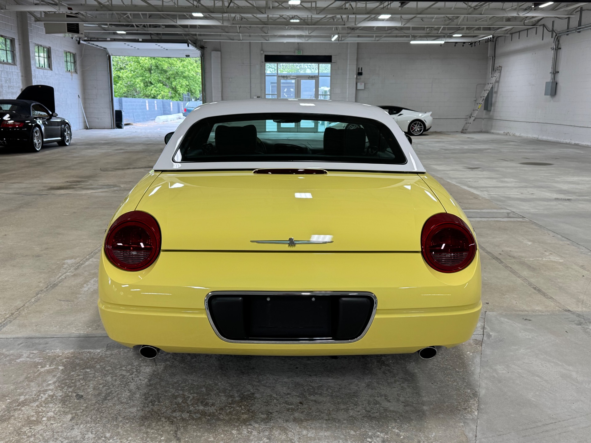 2002 Ford Thunderbird Deluxe photo 22
