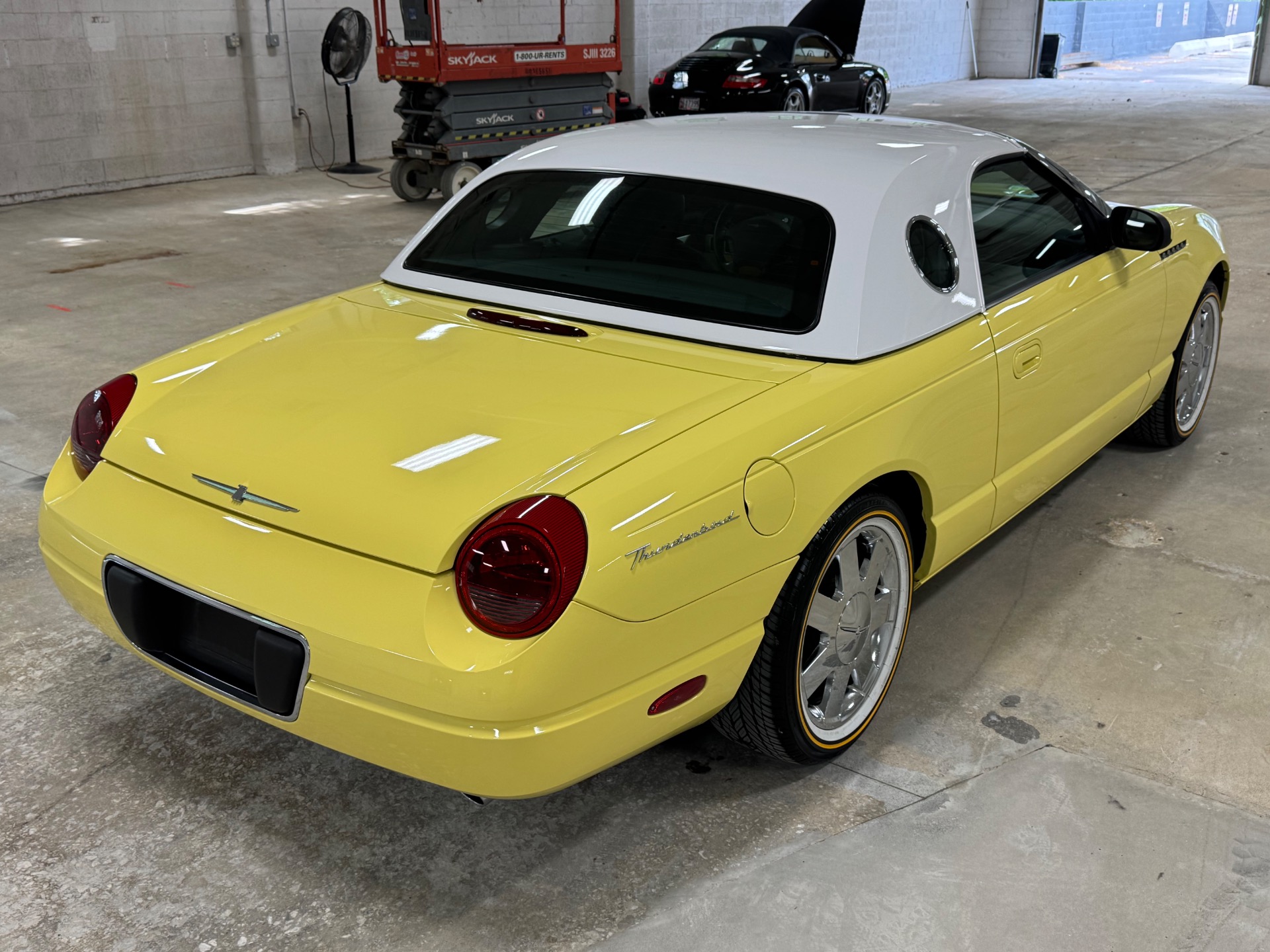 2002 Ford Thunderbird Deluxe photo 44