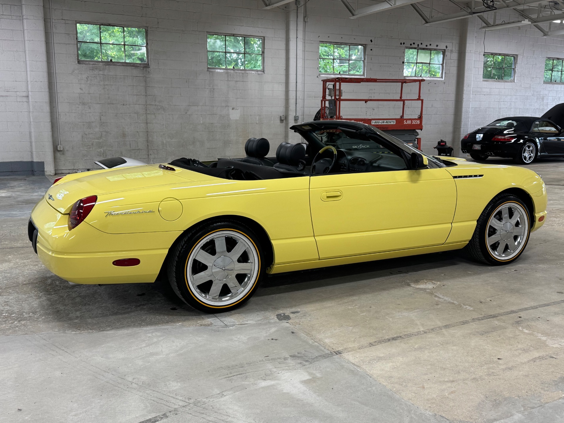 2002 Ford Thunderbird Deluxe photo 54