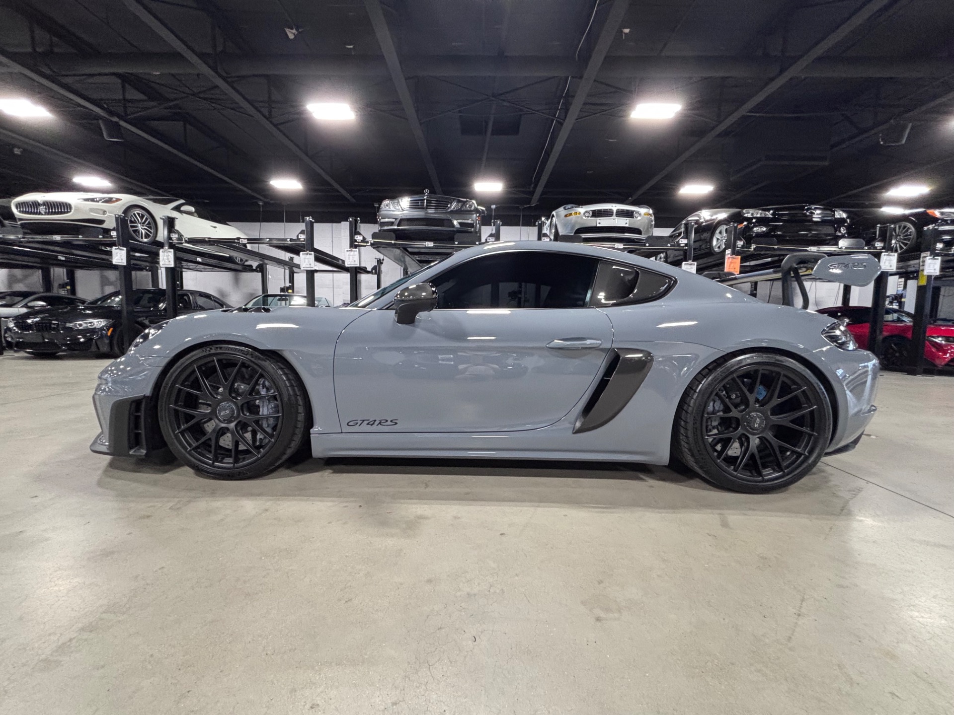 2023 Porsche Cayman GT4 RS photo 3