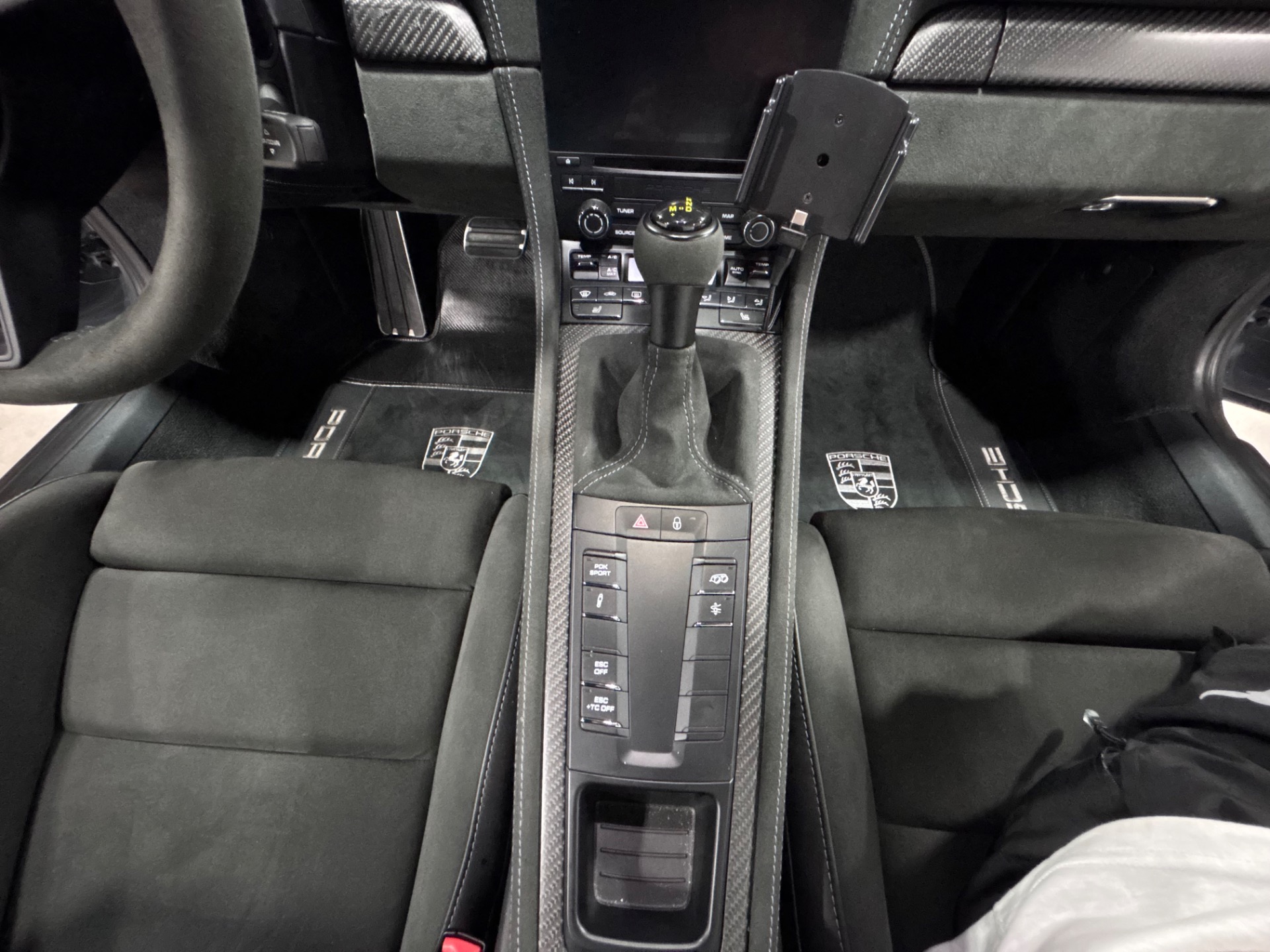 2023 Porsche Cayman GT4 RS photo 32