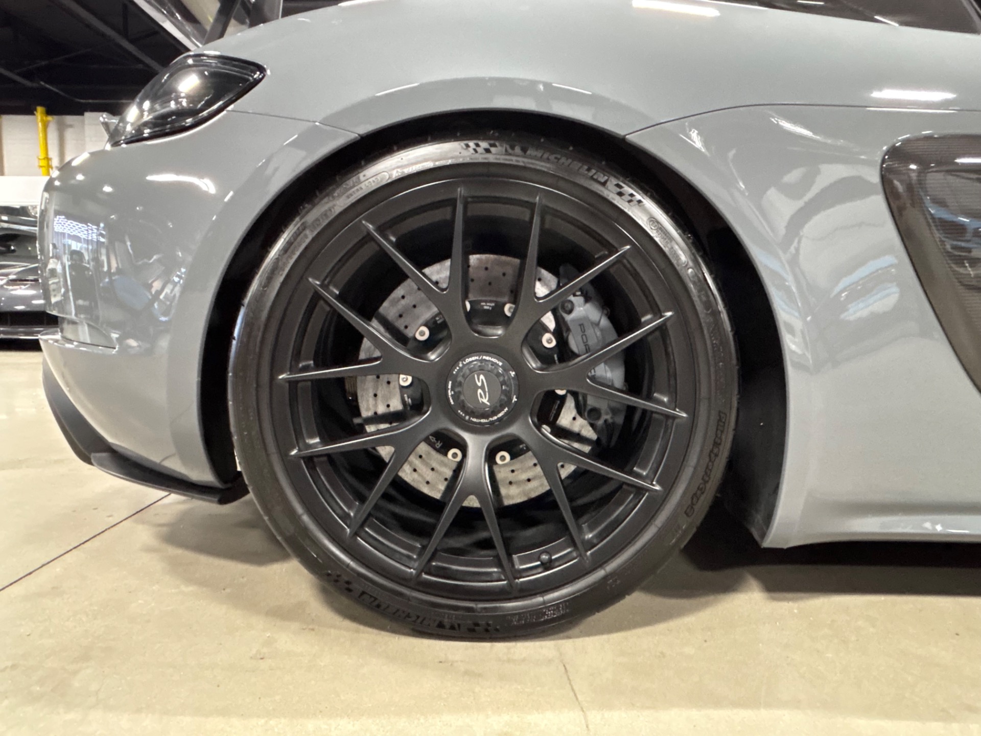 2023 Porsche Cayman GT4 RS photo 42