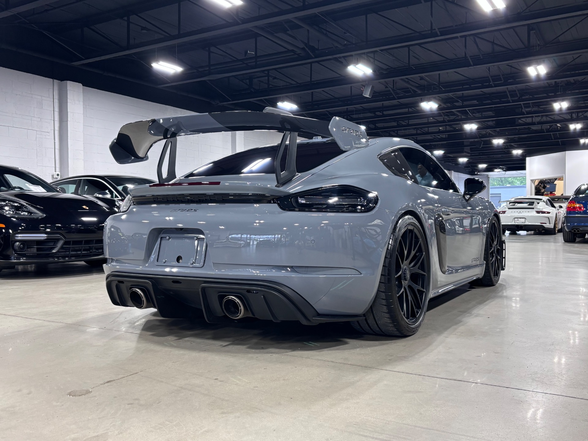 2023 Porsche Cayman GT4 RS photo 8