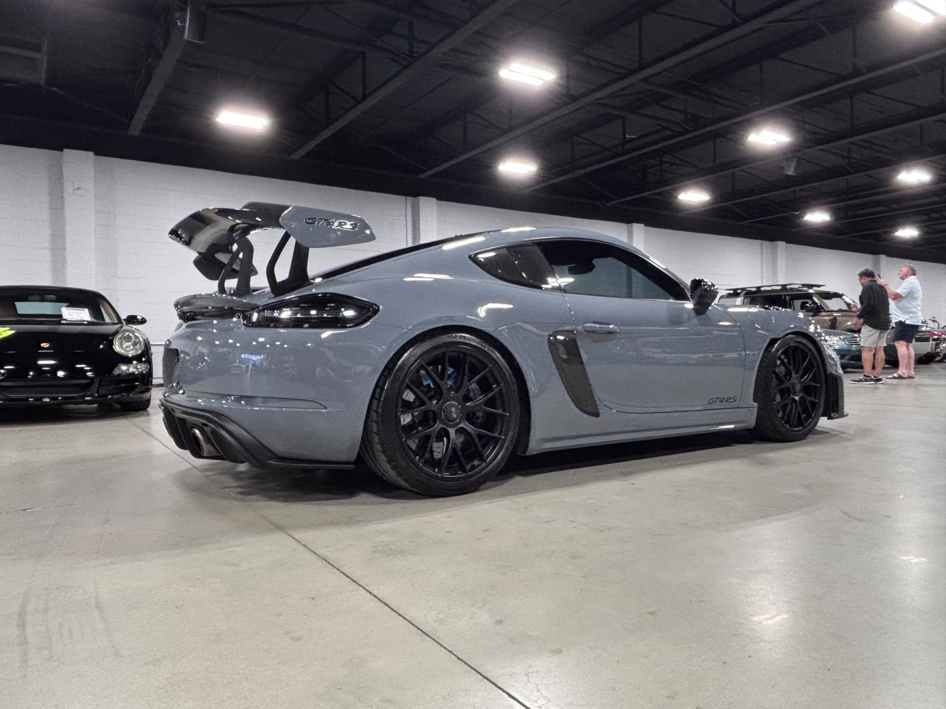 2023 Porsche Cayman GT4 RS photo 9