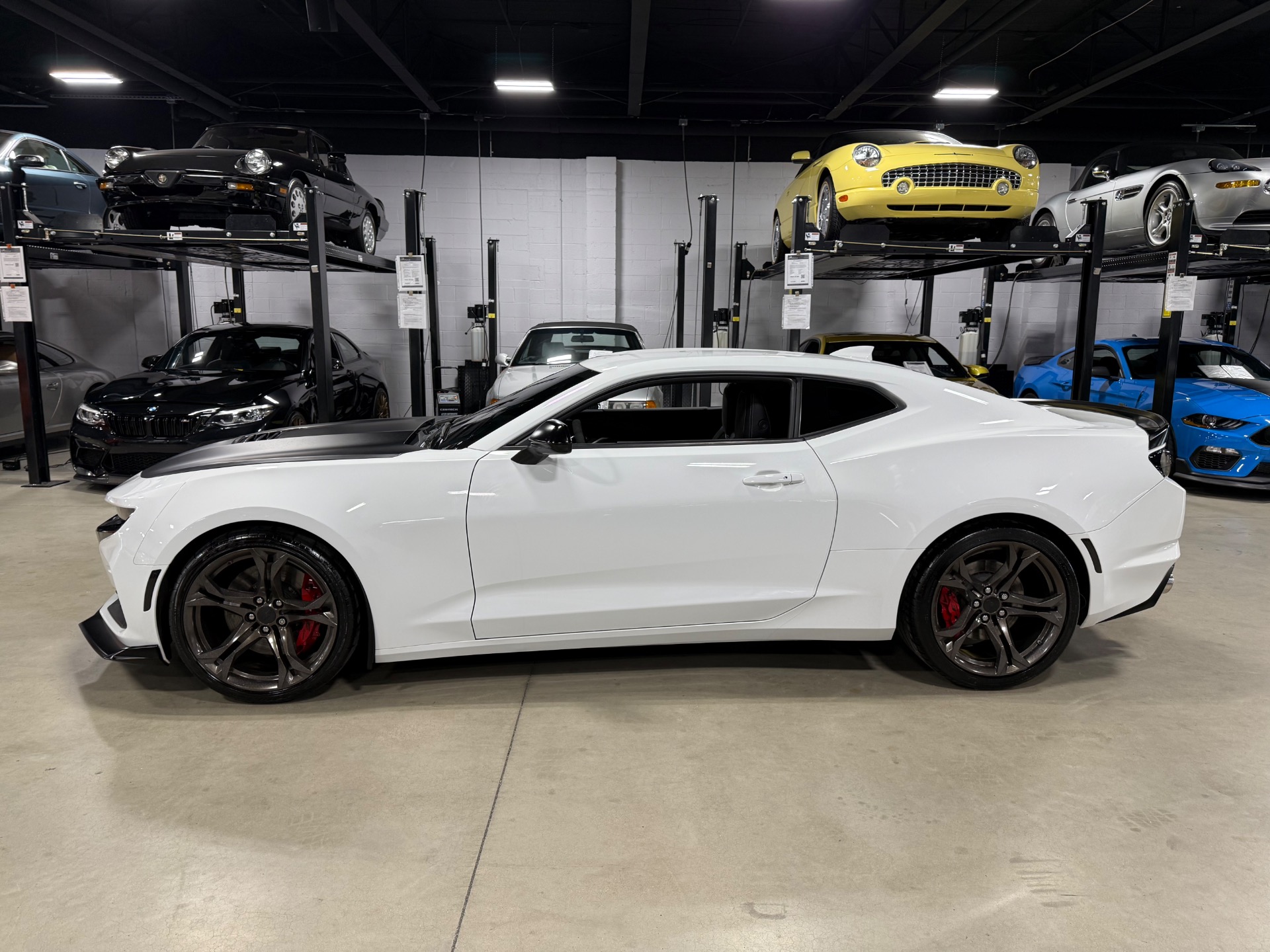 2019 Chevrolet Camaro SS Coupe photo 2