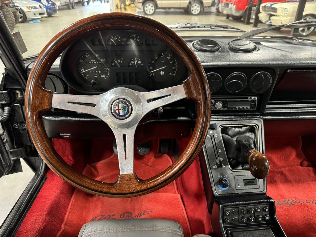 1989 Alfa Romeo Spider QUADRIFOGLIO photo 12