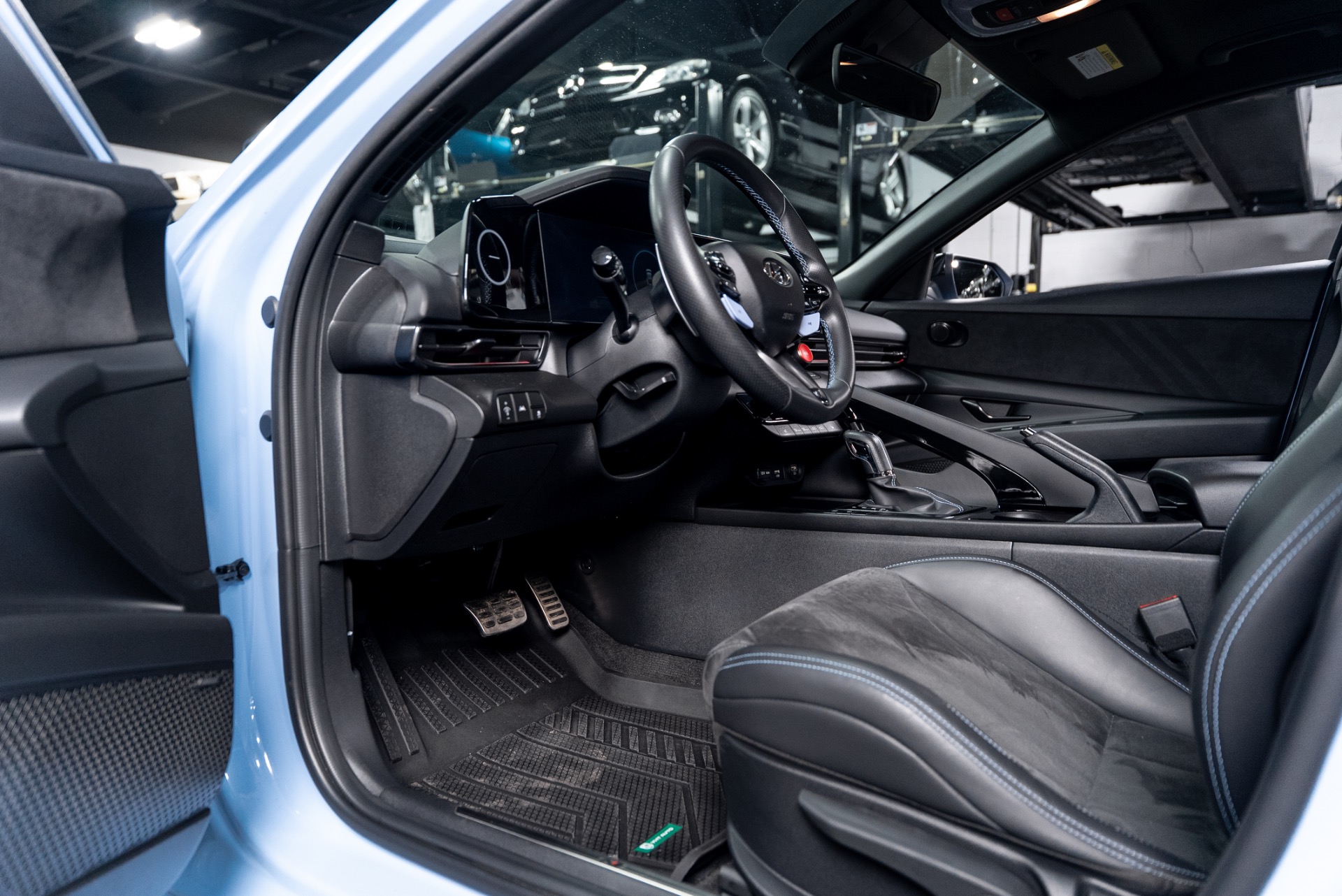 2023 Hyundai Elantra N - Photo 42