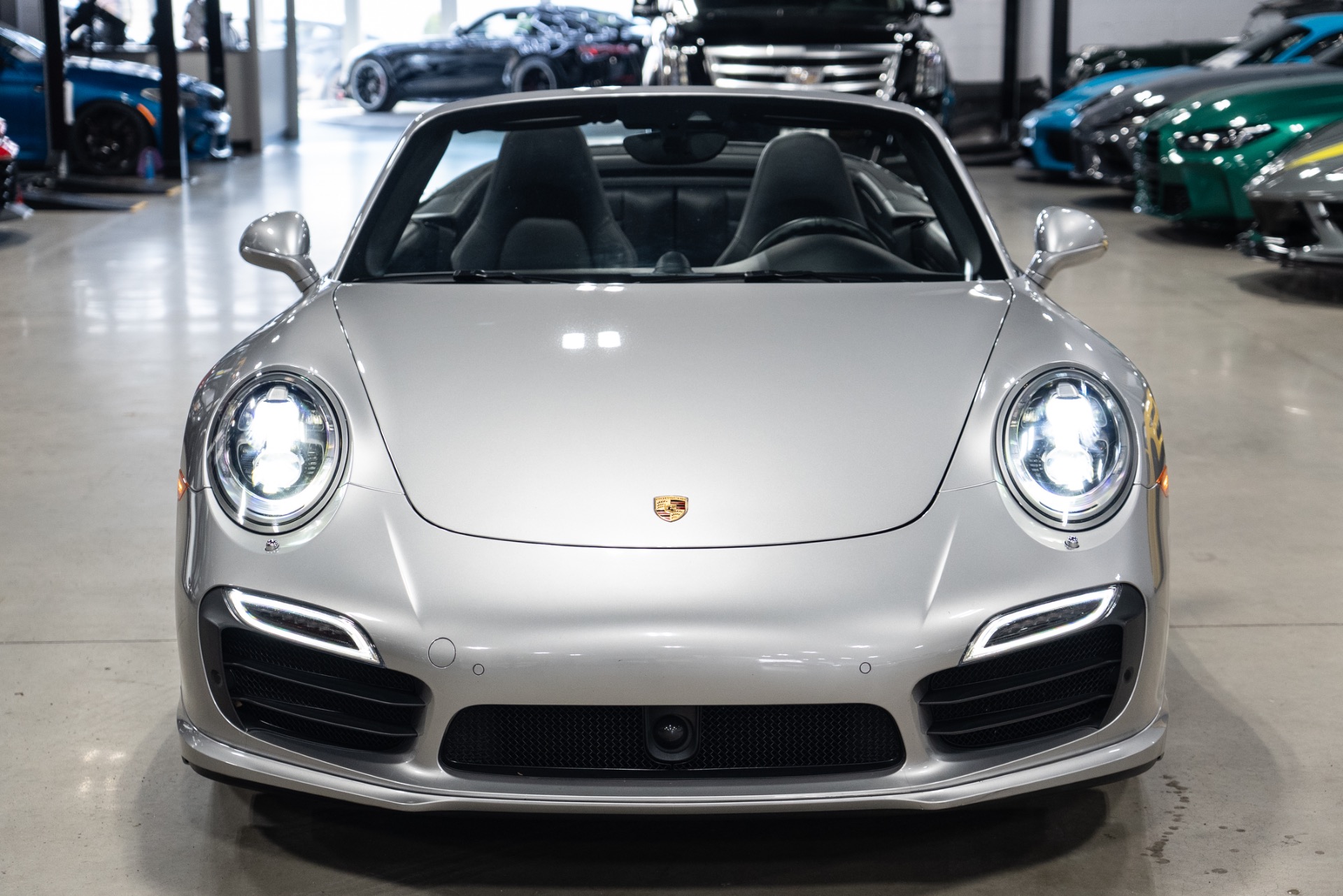 2016 Porsche 911 Turbo S - Photo 12
