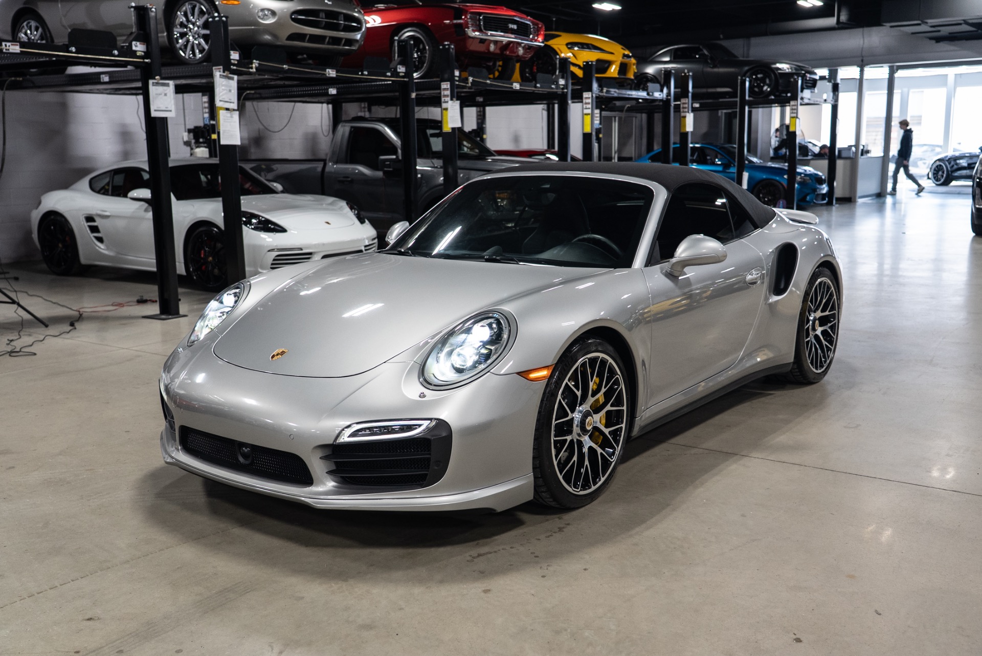 2016 Porsche 911 Turbo S - Photo 13