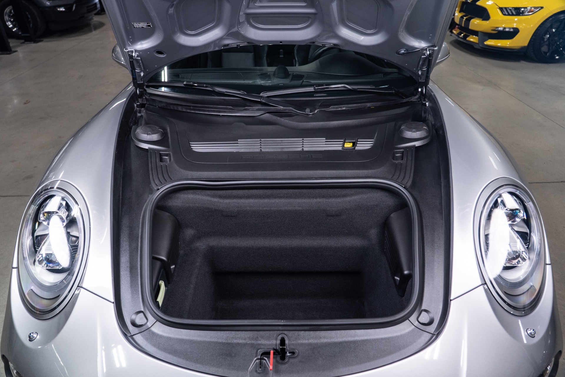 2016 Porsche 911 Turbo S - Photo 33