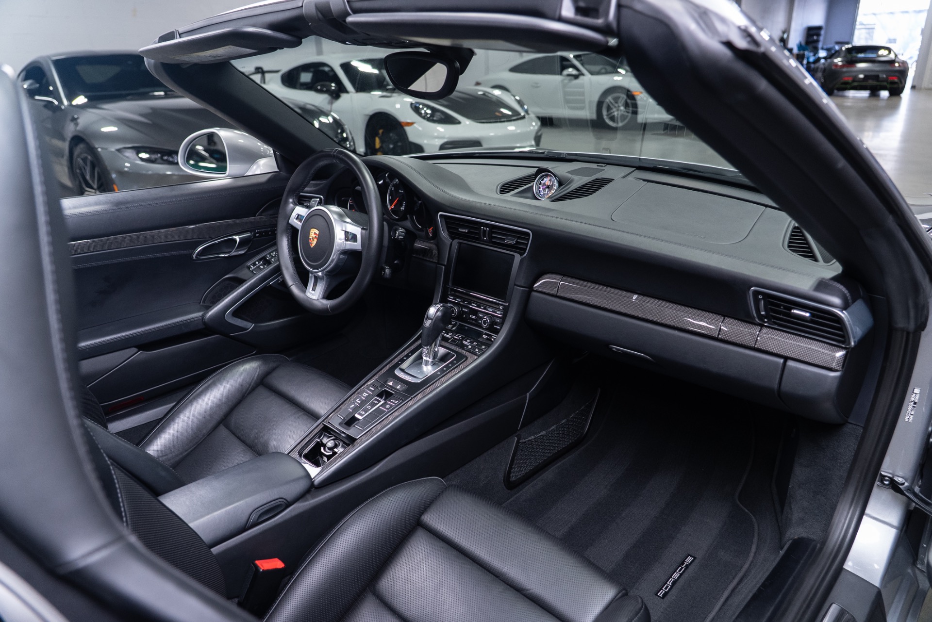 2016 Porsche 911 Turbo S - Photo 81