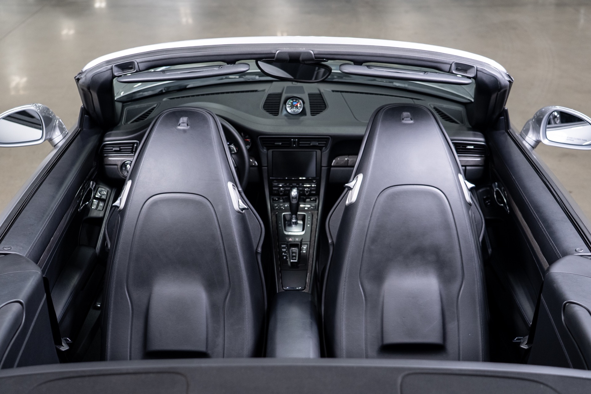 2016 Porsche 911 Turbo S - Photo 97